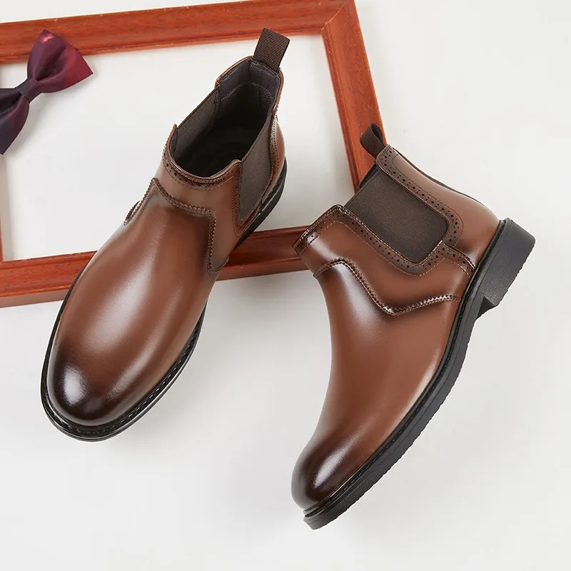 Men Fashion Vintage - รองเท้าบูทหนังผู้ชายสไตล์วินเทจ งานแฮนด์เมดสุดหรู คอลเลคชั่นฤดูใบไม้ผลิ 2026 แฟชั่นใหม่ สไตล์อังกฤษ