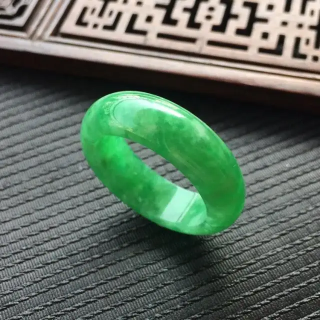 แหวนหยกแท้สีเขียวธรรมชาติJadei - Men'S Fashion Rings บทวิจารณ์และราคา